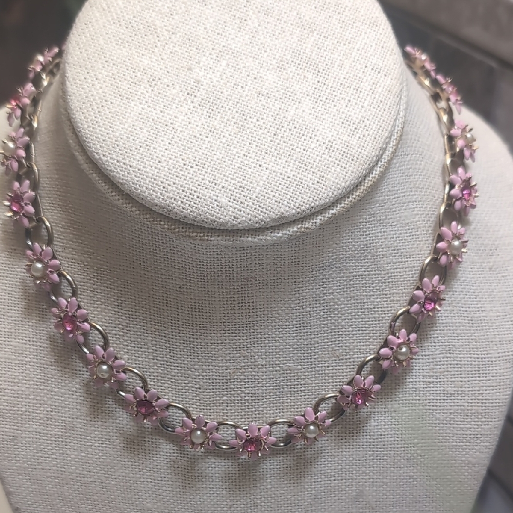 Charming Choker Necklace Floral Pink Blossom Flowers  Rhinestones Gold Tone